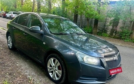 Chevrolet Cruze II, 2010 год, 685 000 рублей, 7 фотография