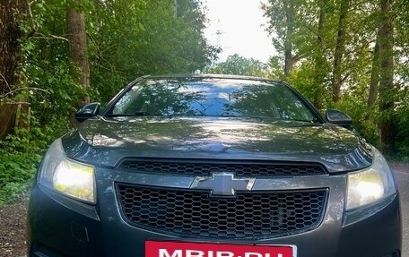 Chevrolet Cruze II, 2010 год, 685 000 рублей, 8 фотография