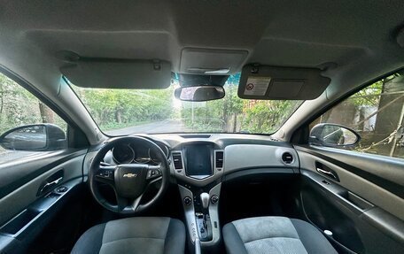 Chevrolet Cruze II, 2010 год, 685 000 рублей, 16 фотография