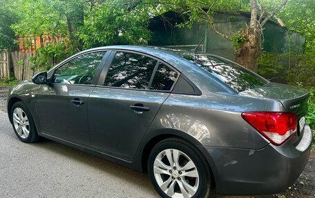Chevrolet Cruze II, 2010 год, 685 000 рублей, 13 фотография