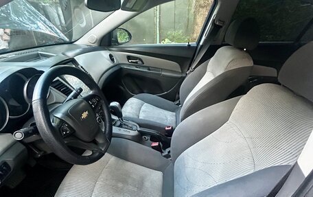 Chevrolet Cruze II, 2010 год, 685 000 рублей, 15 фотография