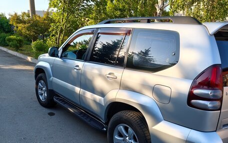 Toyota Land Cruiser Prado 120 рестайлинг, 2006 год, 2 200 000 рублей, 5 фотография