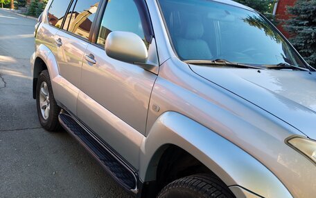Toyota Land Cruiser Prado 120 рестайлинг, 2006 год, 2 200 000 рублей, 3 фотография