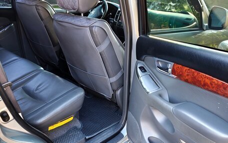 Toyota Land Cruiser Prado 120 рестайлинг, 2006 год, 2 200 000 рублей, 10 фотография