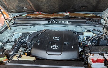 Toyota Land Cruiser Prado 120 рестайлинг, 2006 год, 2 200 000 рублей, 27 фотография