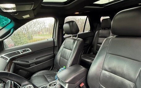 Ford Explorer VI, 2013 год, 1 575 000 рублей, 5 фотография