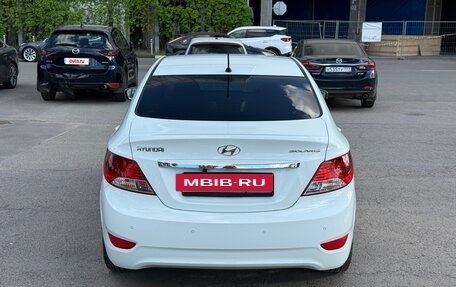 Hyundai Solaris II рестайлинг, 2011 год, 990 000 рублей, 6 фотография