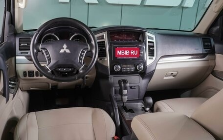 Mitsubishi Pajero IV, 2017 год, 3 149 000 рублей, 6 фотография