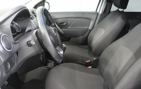 Renault Logan II, 2020 год, 690 000 рублей, 19 фотография