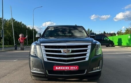 Cadillac Escalade IV, 2019 год, 5 500 000 рублей, 7 фотография