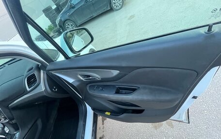 Opel Mokka I, 2013 год, 900 000 рублей, 10 фотография