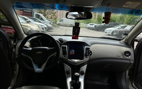 Chevrolet Cruze II, 2010 год, 875 000 рублей, 23 фотография