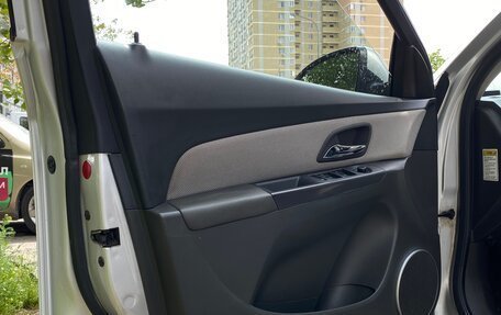 Chevrolet Cruze II, 2010 год, 875 000 рублей, 27 фотография