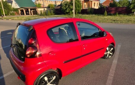 Peugeot 107 I рестайлинг, 2014 год, 790 000 рублей, 7 фотография