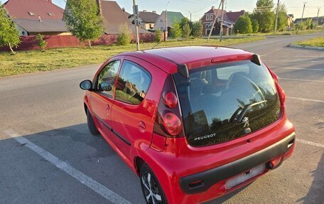 Peugeot 107 I рестайлинг, 2014 год, 790 000 рублей, 4 фотография