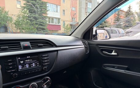 KIA Rio IV, 2018 год, 1 050 000 рублей, 9 фотография