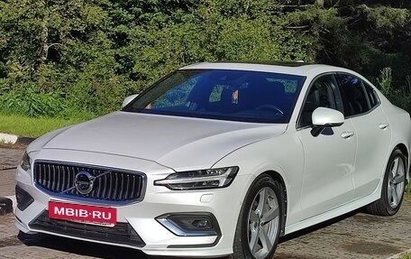 Volvo S60 III, 2019 год, 3 910 000 рублей, 2 фотография