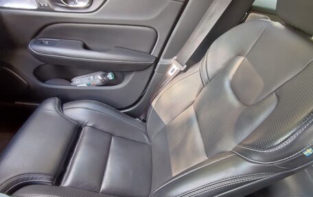 Volvo S60 III, 2019 год, 3 910 000 рублей, 14 фотография