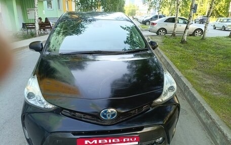 Toyota Prius Alpha I (ZVW40/41), 2019 год, 1 350 000 рублей, 5 фотография