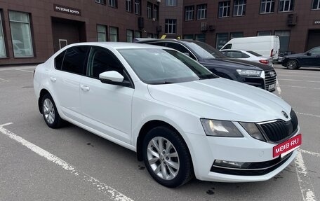 Skoda Octavia, 2018 год, 1 499 000 рублей, 2 фотография