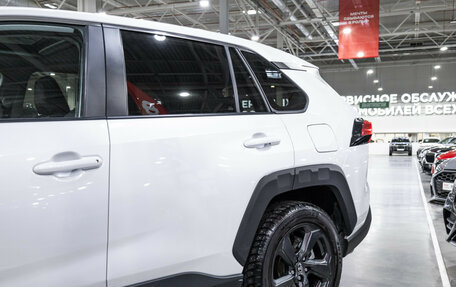 Toyota RAV4, 2022 год, 3 680 000 рублей, 5 фотография
