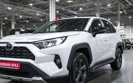 Toyota RAV4, 2022 год, 3 680 000 рублей, 7 фотография