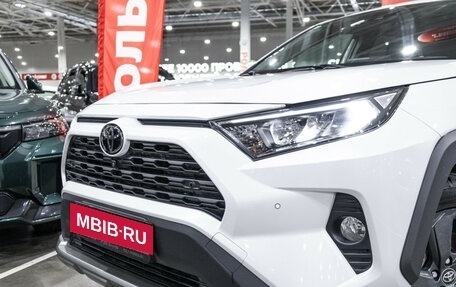 Toyota RAV4, 2022 год, 3 680 000 рублей, 4 фотография