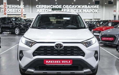 Toyota RAV4, 2022 год, 3 680 000 рублей, 6 фотография