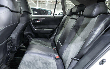 Toyota RAV4, 2022 год, 3 680 000 рублей, 22 фотография