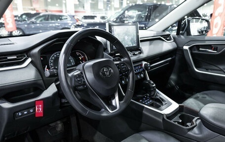 Toyota RAV4, 2022 год, 3 680 000 рублей, 21 фотография