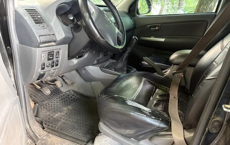 Toyota Hilux VII, 2011 год, 1 900 000 рублей, 6 фотография