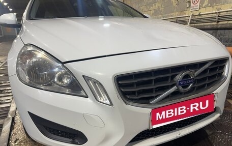 Volvo S60 III, 2011 год, 700 000 рублей, 5 фотография