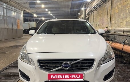 Volvo S60 III, 2011 год, 700 000 рублей, 4 фотография