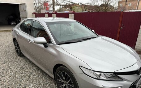 Toyota Camry, 2021 год, 3 900 000 рублей, 4 фотография