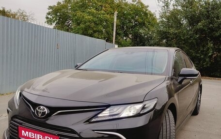 Toyota Camry, 2023 год, 4 000 000 рублей, 1 фотография