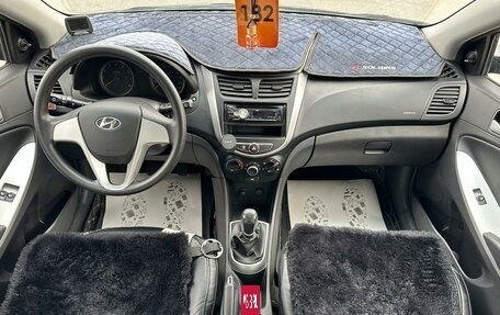 Hyundai Solaris II рестайлинг, 2012 год, 1 079 000 рублей, 16 фотография