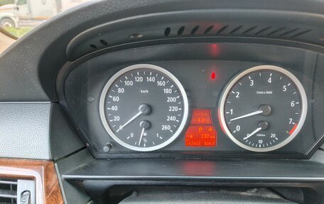 BMW 5 серия, 2007 год, 850 000 рублей, 10 фотография