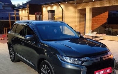 Mitsubishi Outlander III рестайлинг 3, 2019 год, 2 030 000 рублей, 1 фотография