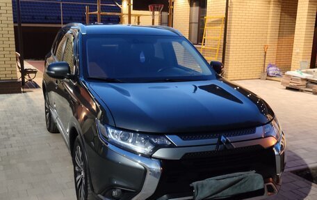 Mitsubishi Outlander III рестайлинг 3, 2019 год, 2 030 000 рублей, 8 фотография