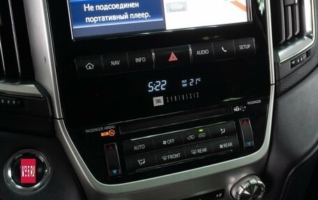 Toyota Land Cruiser 200, 2016 год, 5 618 000 рублей, 18 фотография