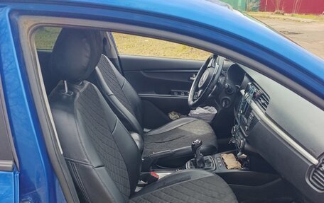 KIA Rio IV, 2018 год, 899 999 рублей, 6 фотография