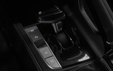 Hyundai Elantra, 2023 год, 2 040 000 рублей, 18 фотография