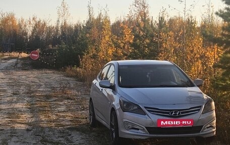 Hyundai Solaris II рестайлинг, 2015 год, 850 000 рублей, 4 фотография