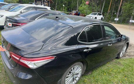 Toyota Camry, 2020 год, 3 200 000 рублей, 2 фотография