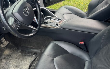Toyota Camry, 2020 год, 3 200 000 рублей, 5 фотография