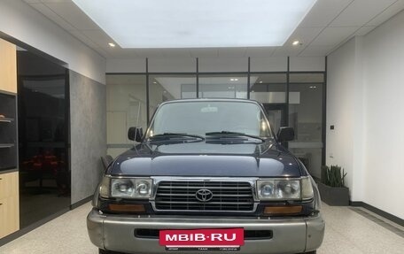 Toyota Land Cruiser 80 рестайлинг, 1997 год, 2 100 000 рублей, 2 фотография