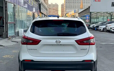 Nissan Qashqai, 2022 год, 1 640 000 рублей, 6 фотография