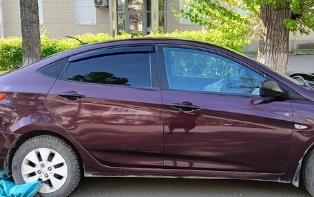Hyundai Solaris II рестайлинг, 2011 год, 430 000 рублей, 1 фотография