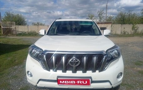 Toyota Land Cruiser Prado 150 рестайлинг 2, 2015 год, 4 200 000 рублей, 1 фотография