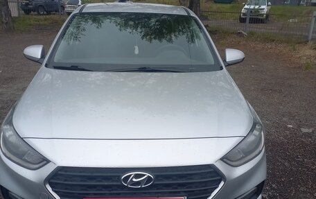 Hyundai Solaris II рестайлинг, 2017 год, 1 200 000 рублей, 1 фотография